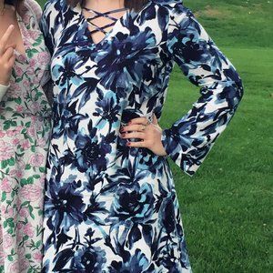 New York and Co Abstract Floral Shift Dress